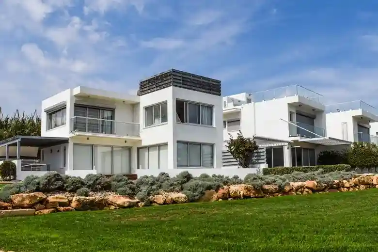 Beli Rumah VS Bangun Rumah, Lebih Untung Mana?